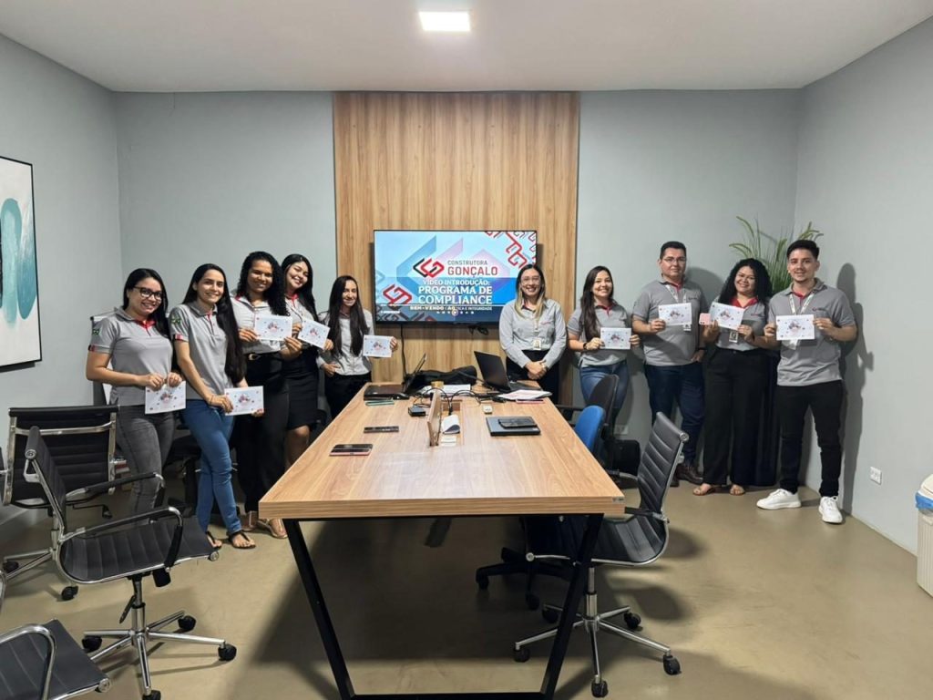 Equipe da Construtora Gonçalo reunida no lançamento do Programa de Compliance